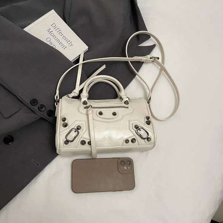 Trendy Women Shoulder Bag Genuine Leather Rivet Design Adjustable Strap Stylish Handbag for Work Dating Office Casual