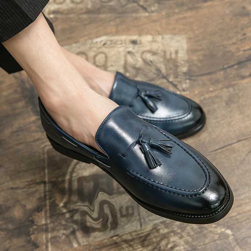 100% Genuine Leather Mens Brogues Shoes High Quality Social Leather Shoes British Tassels Formal Leather Men Wedding Business Dress Leather Shoes Male