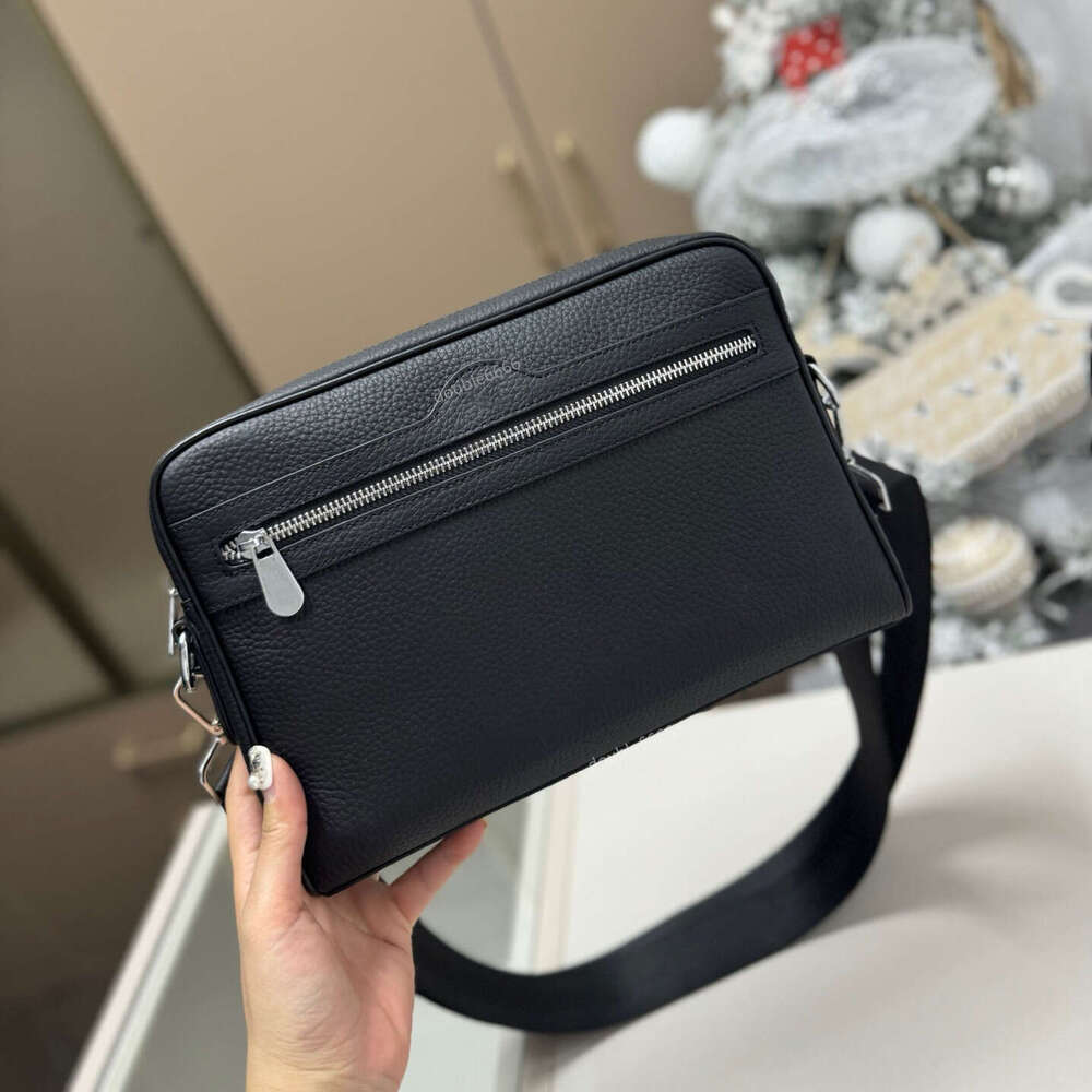 Luxury designer men's cowhide shoulder bag, men's crossbody bag, classic business bag, leather messenger bag, casual work bag, outdoor bag, travel bag, waist bag, chest bag