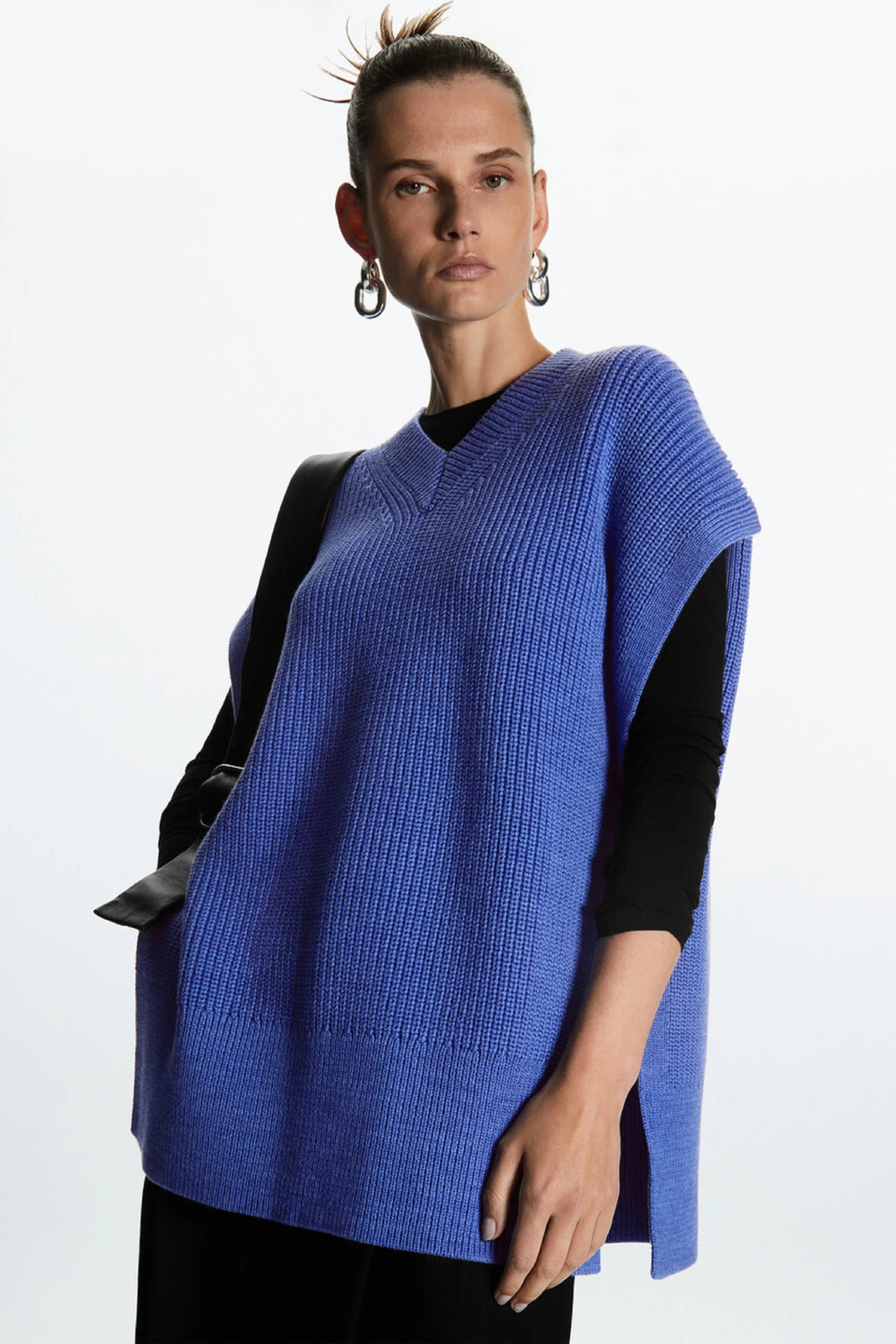 Ethereal MD cos spring style of Ladies fashionable and casual wool blend covered shoulder sleeve knitted vest 250731