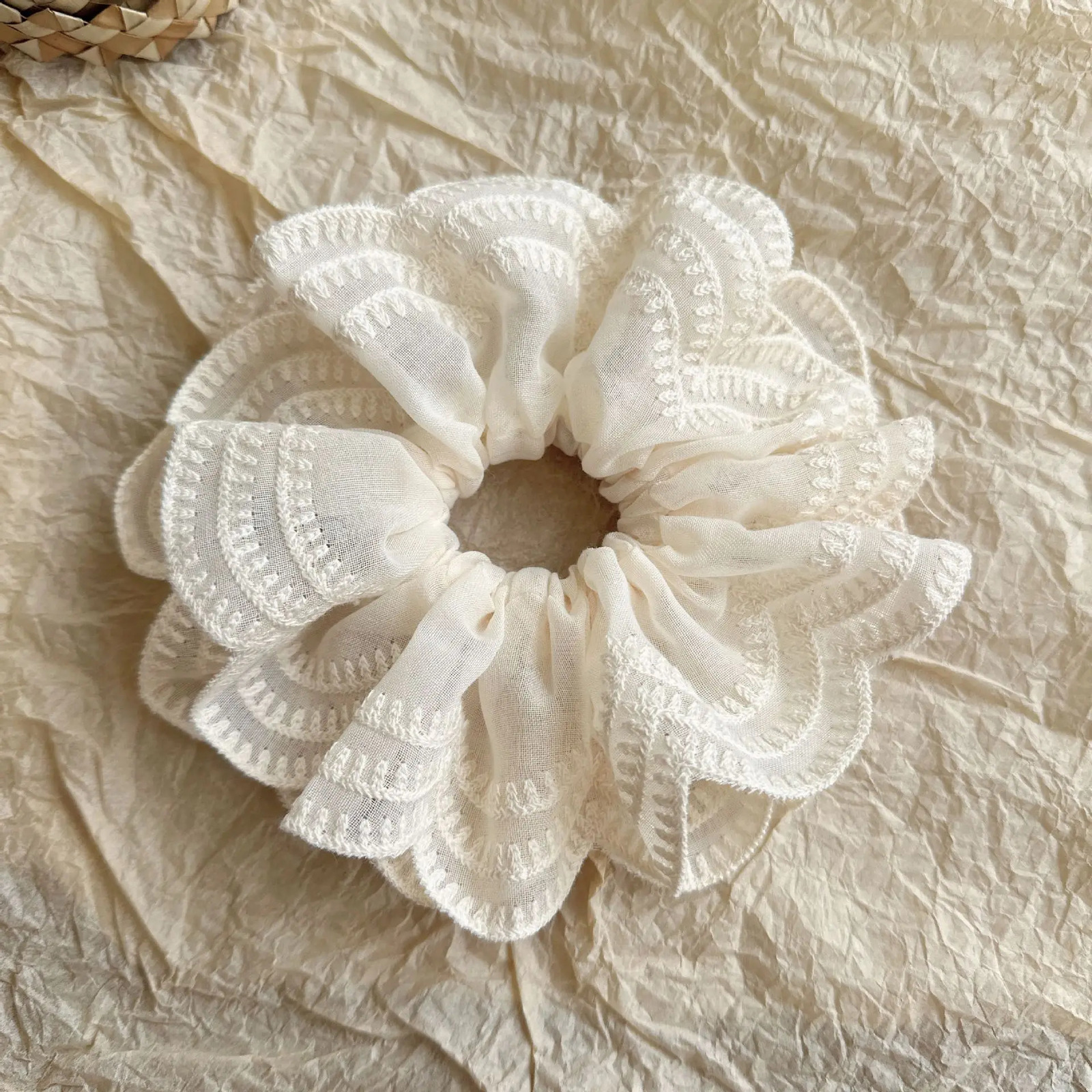 Women Large Lace Scrunchies Elastic Hair Bands Ponytail Holders Tie Solid Color Hair Rope Scrunchy Rubber Bands Women Hair Ring 250730