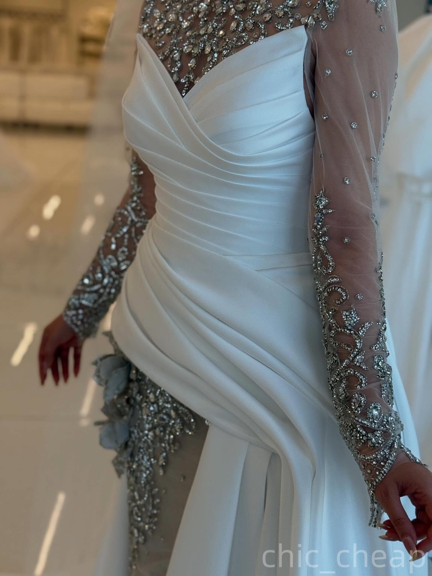 2025 Aso Ebi Plus Size Ivory Sheath Wedding Dress Crystals Lace Flower Satin Illusion Full Sleeves Vintage Bridal Gowns Dresses ZJ065