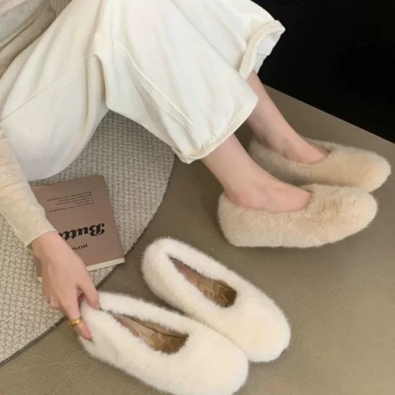 Winter Womens Hairy Slippers with Velvet Warmth Fashion Velvet Flat Shoes 250731