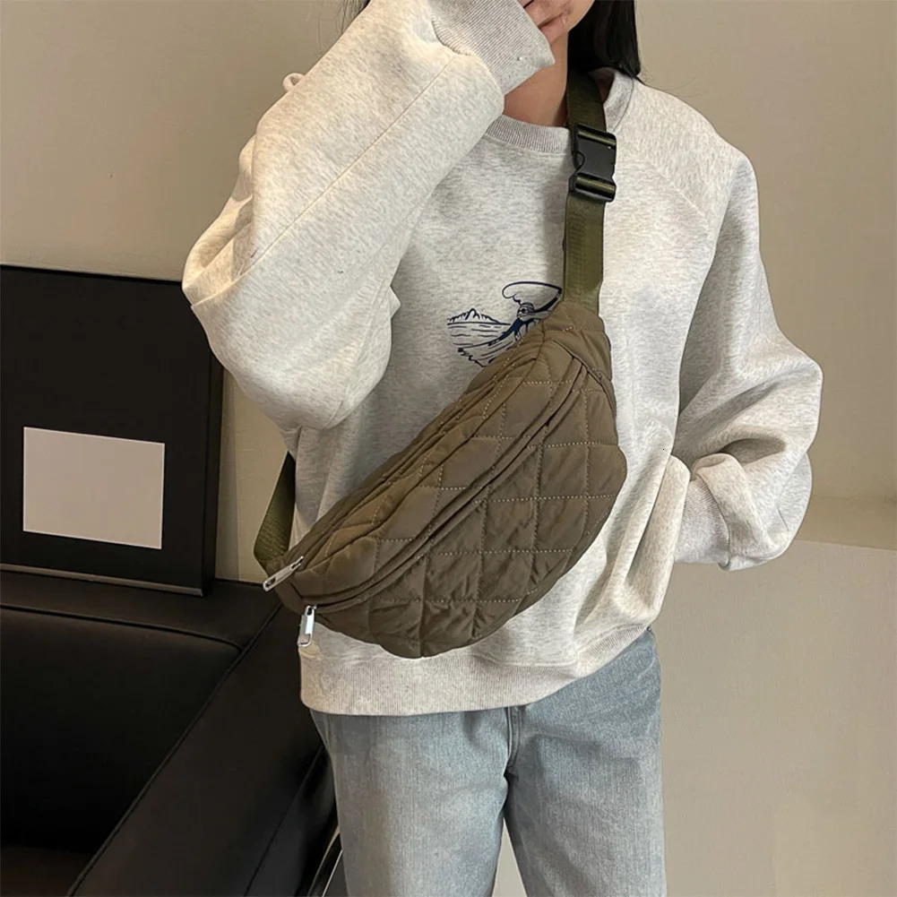 Quilted Waist Bag Fashion Chest Bag Adjustable Strap Vintage Belt Bag Large Capacity Soft Bum Bag Zip Closure for Autumn Winter 250731