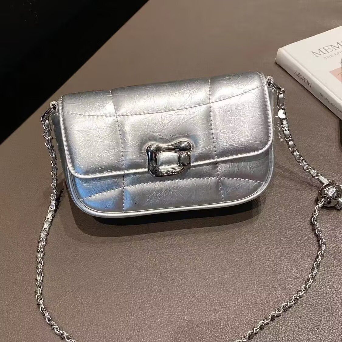 2025 New Trend Niche Design trend Chain Armpit Women s Shoulder Bag Texture Women s Crossbody Bag Simple Retro Style Women s Handbag Summer New Design