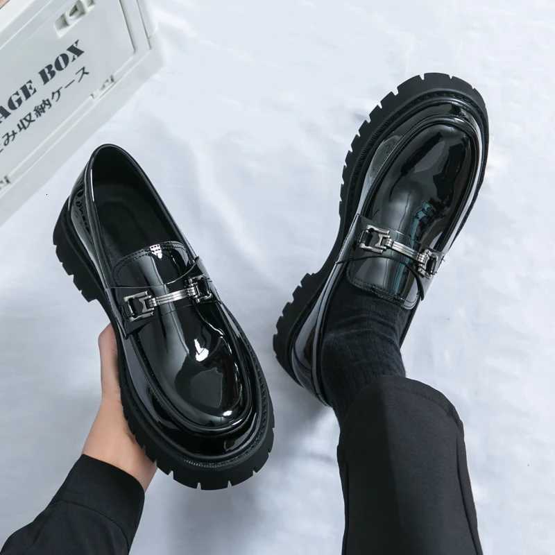 Luxury Men Thick Bottom Loafers Slip Leather Shoes Black Casual Business Dress Shoes for Men Wedding Party Office Shoes XJ250801