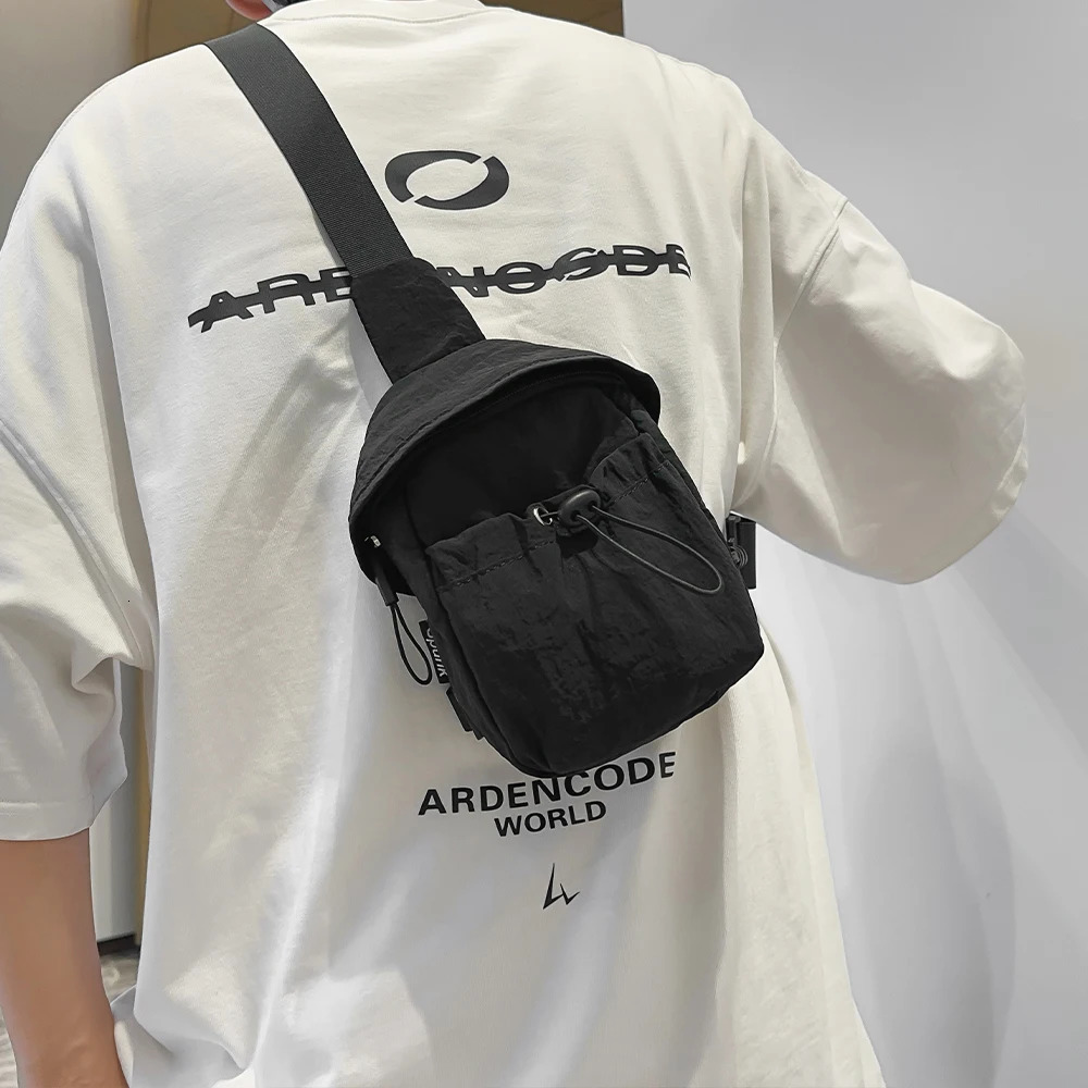 Summer Outdoor Lightweight Crossbody Bag for Men and Women Brown Canvas Chest Bag Sports Phone Bag 250731