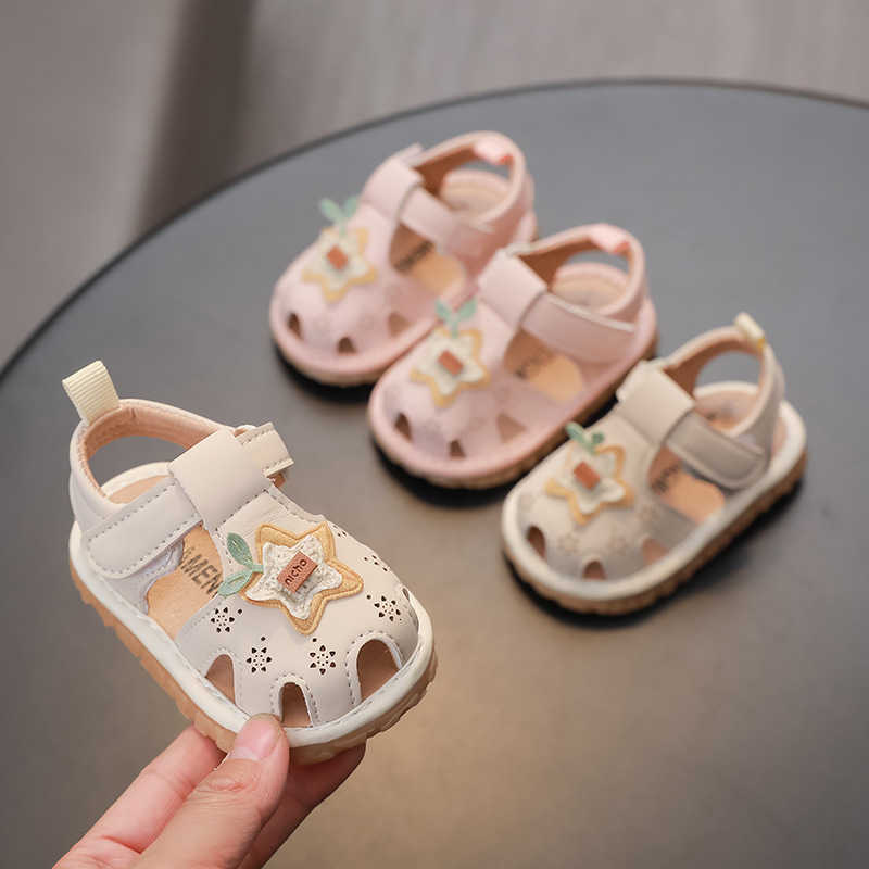Sandals 2025 Summer New Baby Girl Infant Toddler Walking Shoes Cartoon Lightweight Soft Sole Baby Squeaky Shoes Cute Clog Shoes