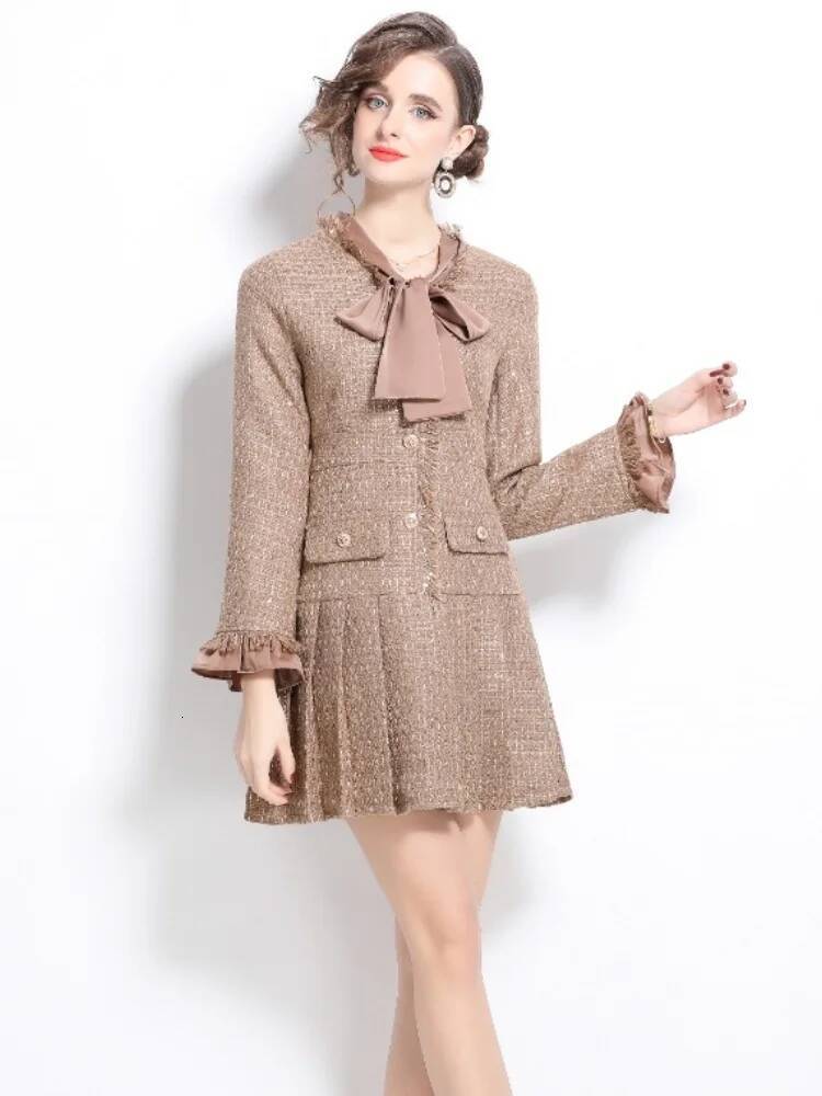 French Elegant Temperament Long Sleeved Tweed Dress New Autumn Winter Fashion High-End Pleated Woolen Dresses dongdumaoyi