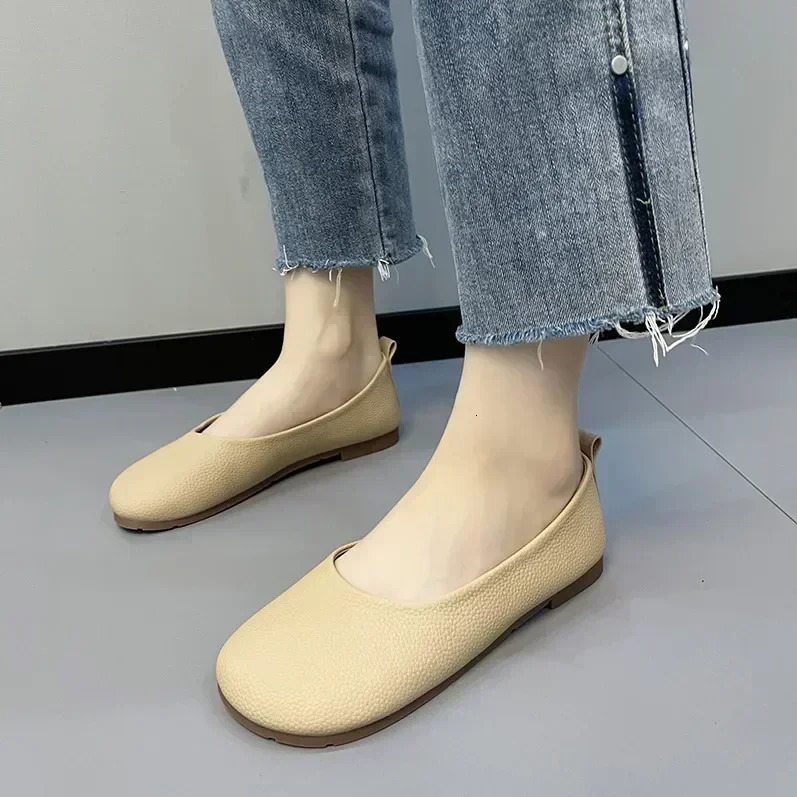 Womens Slip on Leather Loafers Spring Autumn Fashion Ballet Shoes Ladies Casual Round Toe Cute Flats Nurse Shoes Sneakers 250731