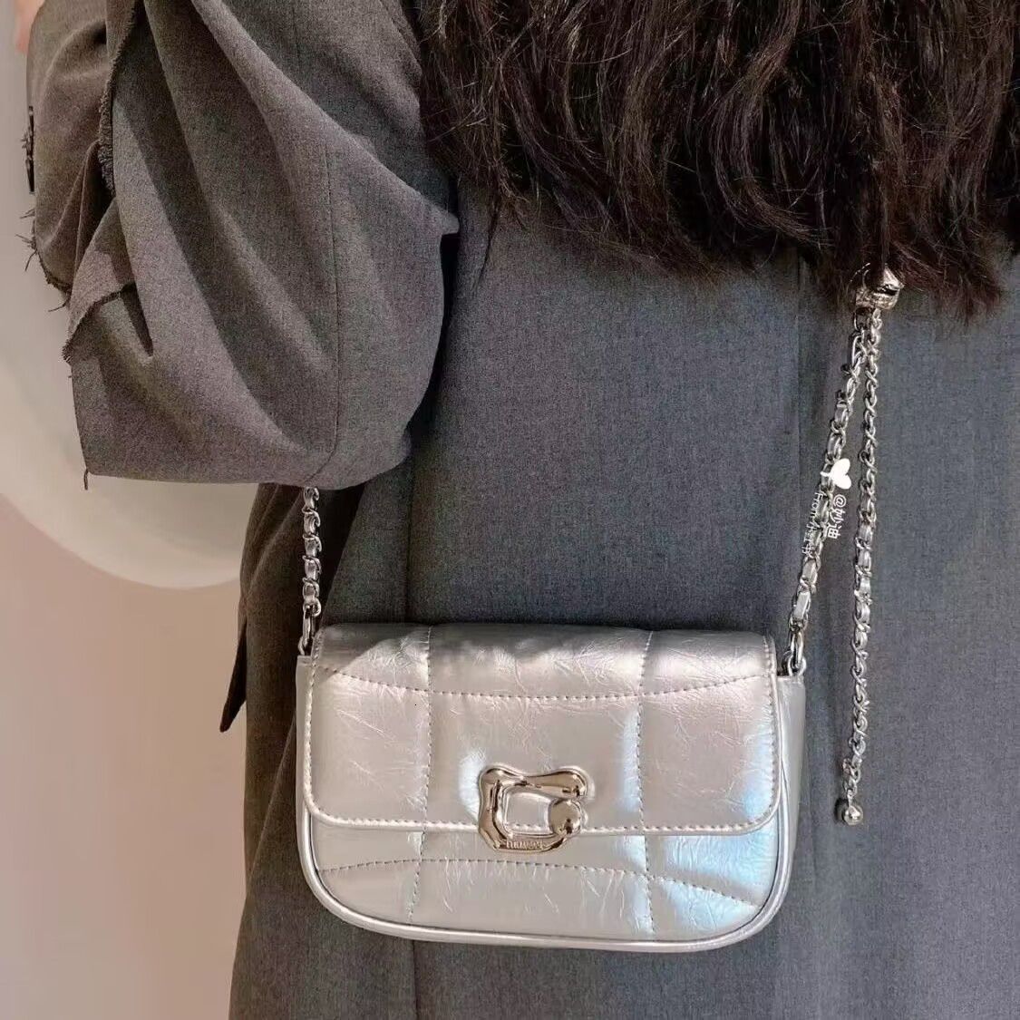 2025 New Trend Niche Design trend Chain Armpit Women s Shoulder Bag Texture Women s Crossbody Bag Simple Retro Style Women s Handbag Summer New Design