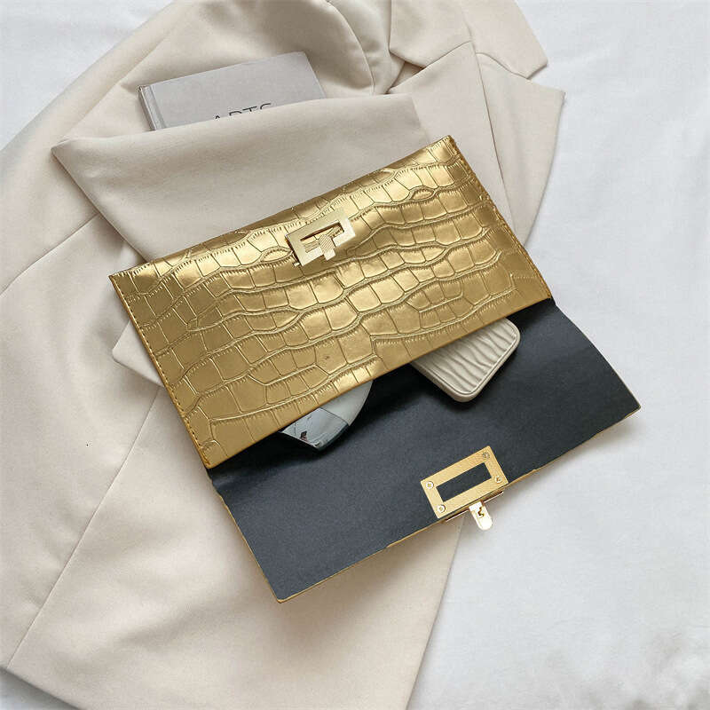 Casual Envelope Bag for Women Fashion Simple Clutch Bag Gold Silver Dinner bag Evening Bag Small Square Bag Female Purses Wallet