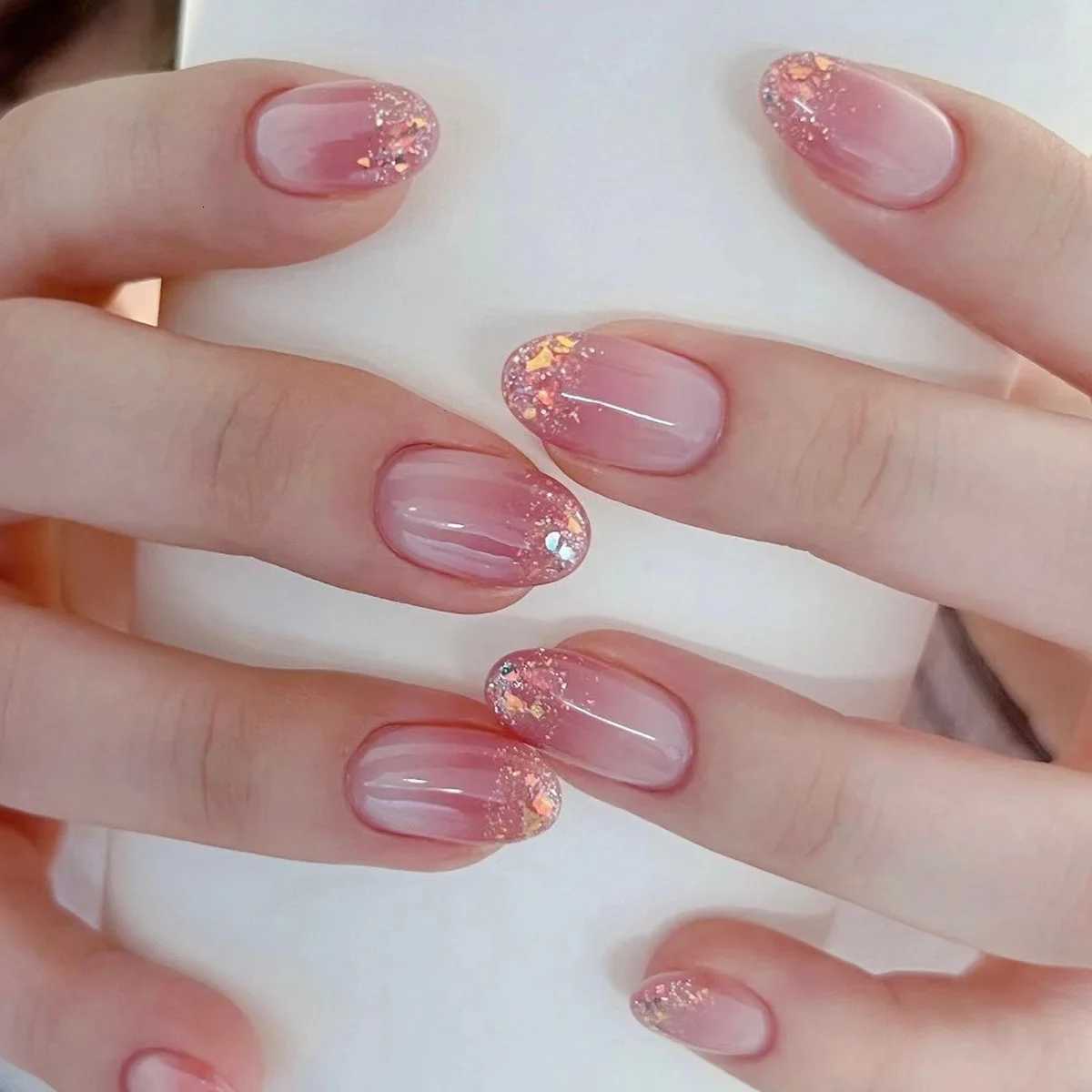 24pcs Fake Nail Sets Wearable Simple Almond False Nails with Gradient Pink Design Press on Nails Round Head Short Manicure Z250801