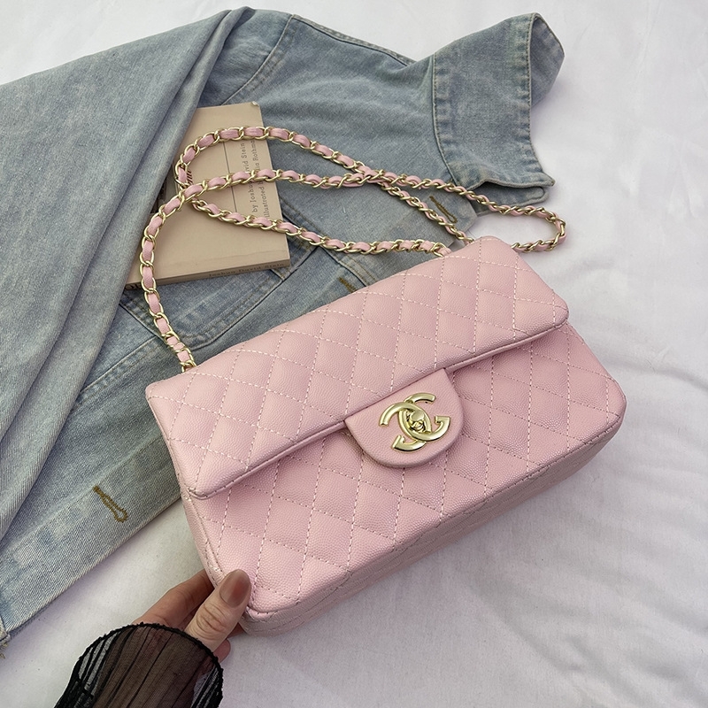Free delivery designer bag tote bag Unique texture single shoulder crossbody bag underarm bag A small bread roll