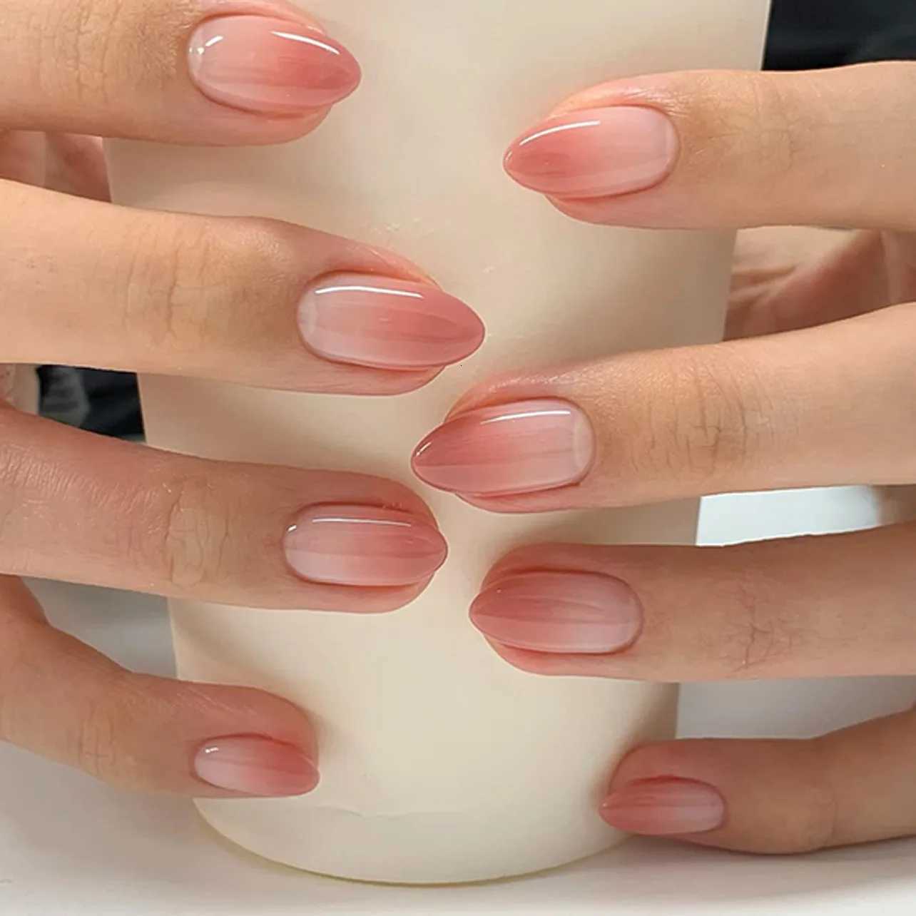 24pcs Fake Nail Sets Wearable Simple Almond False Nails with Gradient Pink Design Press on Nails Round Head Short Manicure Z250801