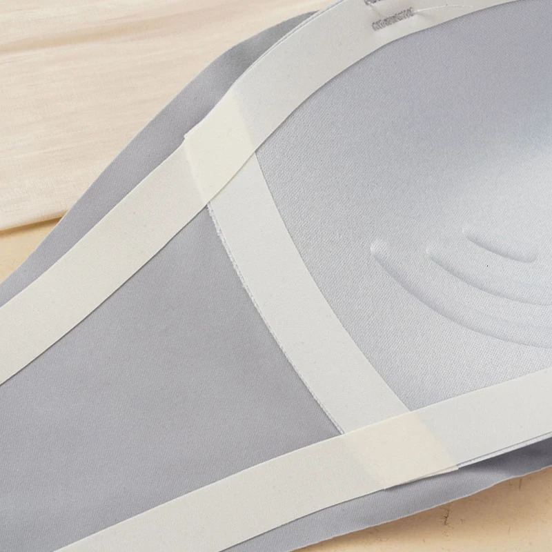 Detachable Shoulder Strap Dualpurpose Womens Summer Nonslip Gathered Seamless Invisible Bandeau Style No Steel Ring Wrap Bra 250724