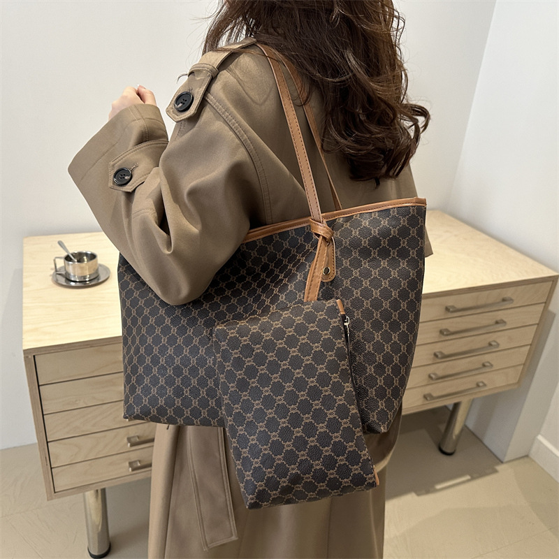 Designer Bag Luxury Bag Free Designer Fashionable Shoulder Bag High-End, Versatile And Popular Hand-Held With Exquisite Patterns