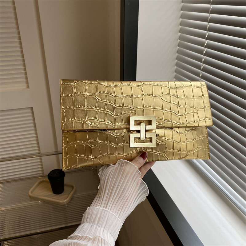 Casual Envelope Bag for Women Fashion Simple Clutch Bag Gold Silver Dinner bag Evening Bag Small Square Bag Female Purses Wallet