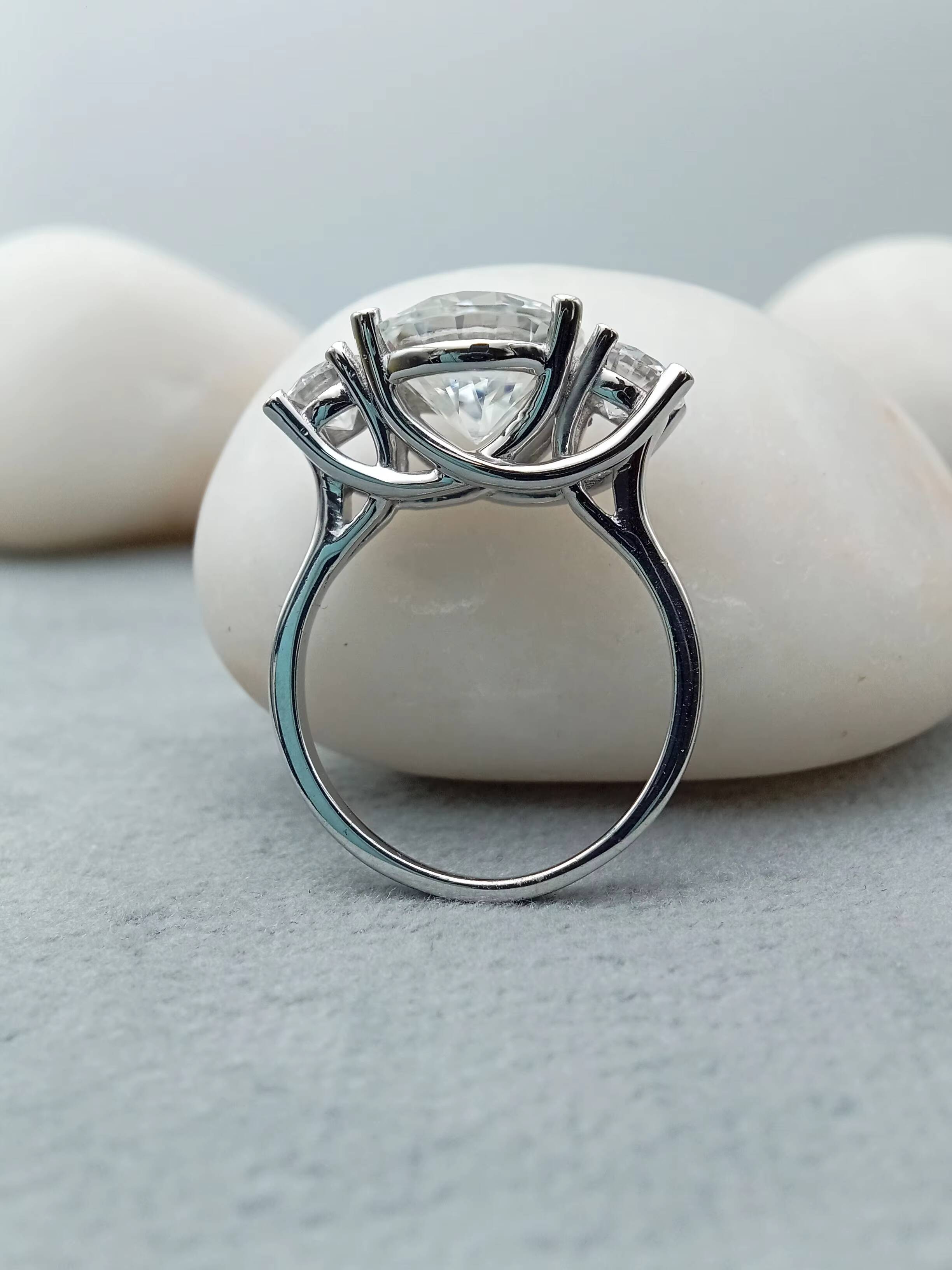 10K Solid Yellow Fine Jewelry Engagement Ring with 2.5 CT White Moissanite Three-STONE Wedding Set Featuring Emerald for Parties