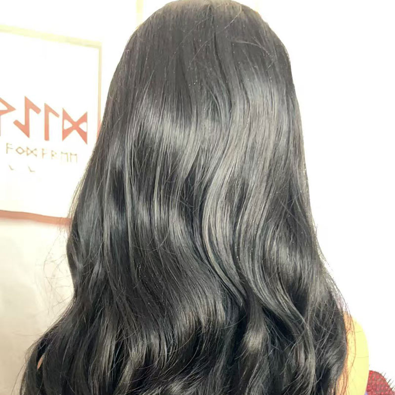 Wig with centre parting, large waves, long curls and voluminous long hair