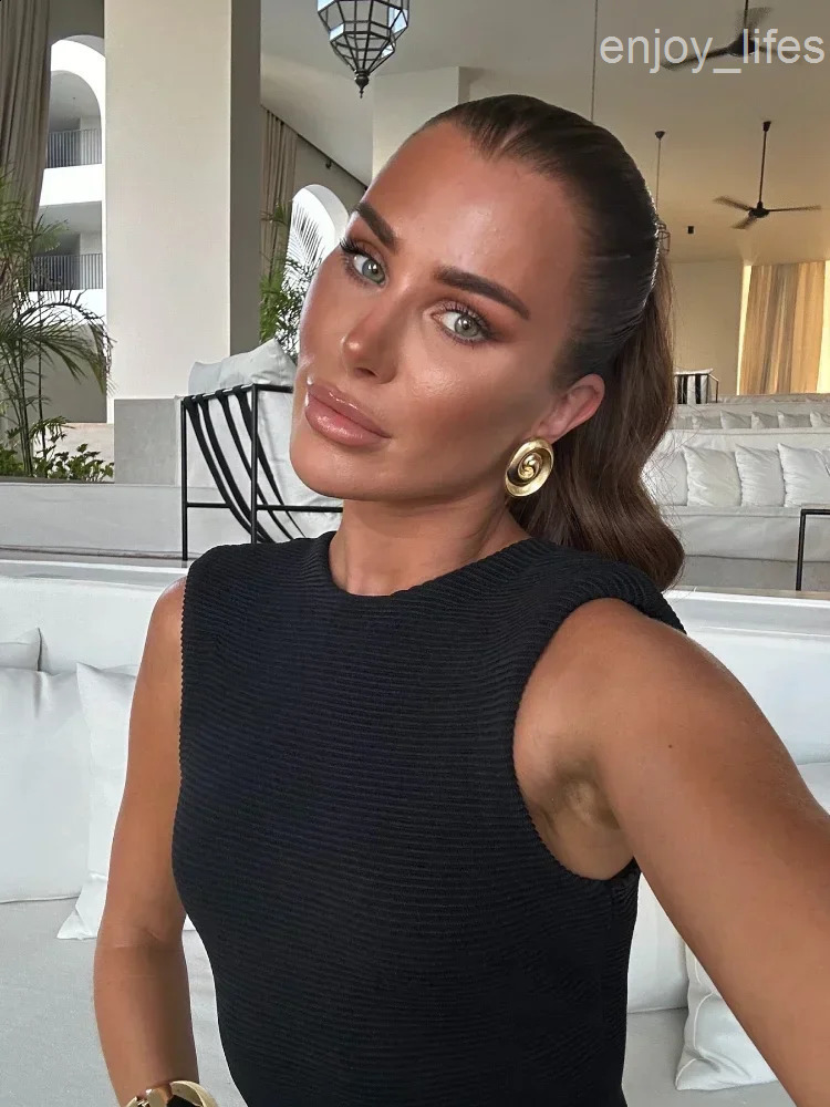 Fashion Elegant Solid Raffia Spliced Knitted Midi Dress Women Backless Sleeveless Shoulder Pad Slim Robe Lady Chic Party Vestido