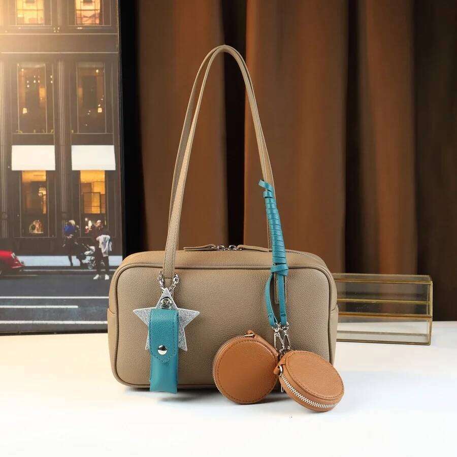 Change lipstick bag pendant fashion temperament Boston large capacity women's handbag simple atmosphere messenger