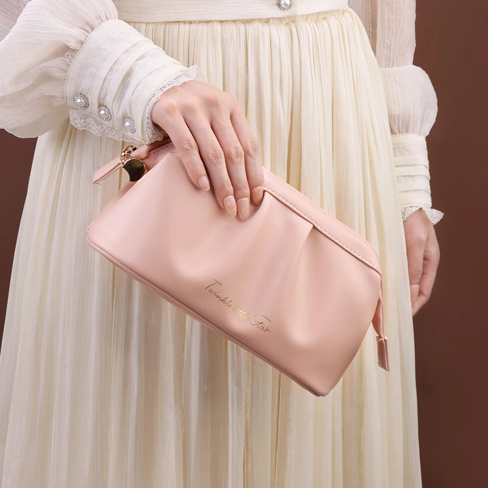 Women Beauty Storage Cases Travel Wash Bag Waterproof Makeup Bag Korean Storage Bag Toiletries Organizer Travel Cosmetic Bag 250731