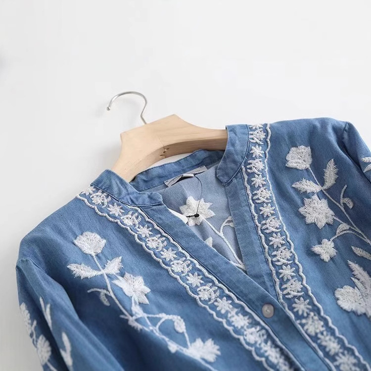 2024 Autumn Winter New Elegant Ethnic Style V-neck Embroidered Shirt Women Long Sleeve Short Top 230826