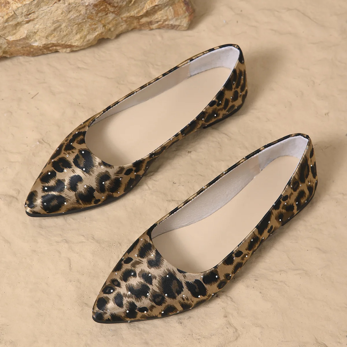 Leopard Shoes Women Flats Woman Casual Shoes Pointe Toe Spring Summer Flat Fashion Ladies Shoes Slip-on Big Size 250731