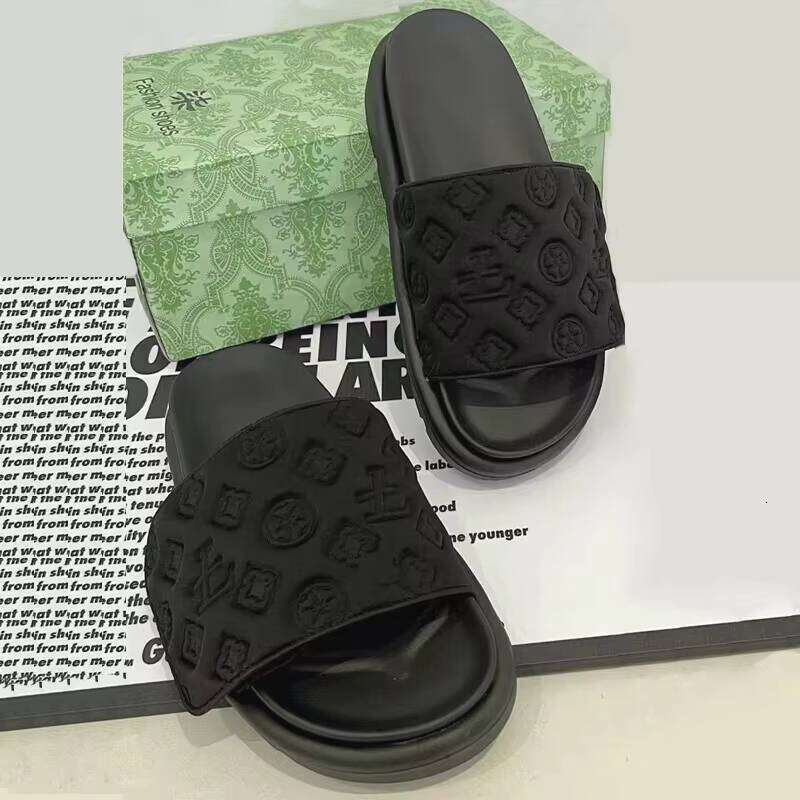 DHgadgets Luxurious Design Magic Pressed Beach for Men and Women, Fashionable Women's Sandals, Large Men's Slippers