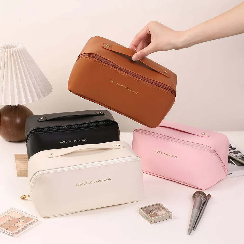 PU Cloud Makeup Bag Pillow Large Capacity Dedicated Portable Makeup Box Travel Washroom Bag Cosmetics Storage Bag.zwq 250731