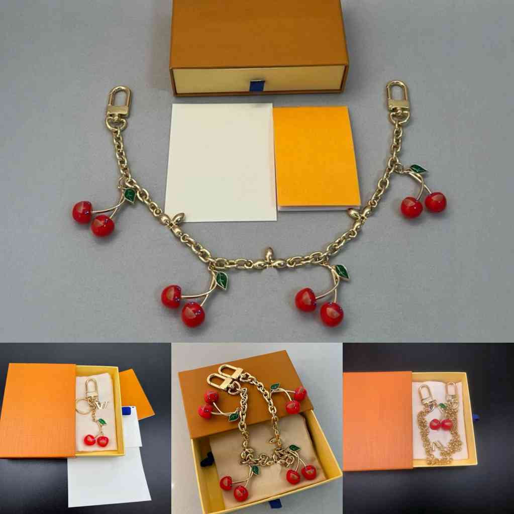 Plated gold keychain wallet designer bag charm key chain card holder cute red cherry key ring for women metal buckle letter versatile jewelry gift faf246
