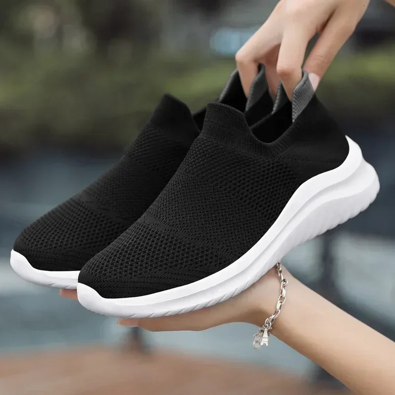 Men Sneakers Unisex Casual Shoes Soft Sole Slip-On Vulcanized Shoe Lightweight Loafers Plus Size Walking Men Shoes Tenis Hombres 250731