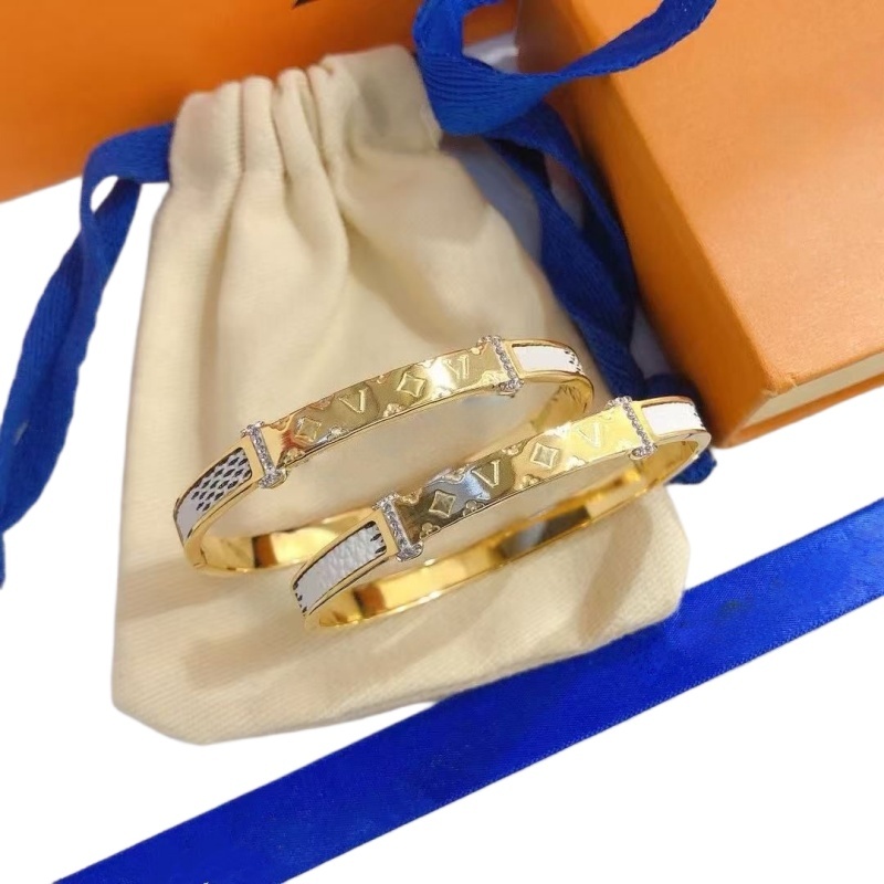 Plated gold bracelet designer for women dainty mens bracelet letters trendy classical bangle bracelet women high end valentine's day presents bracelet om325