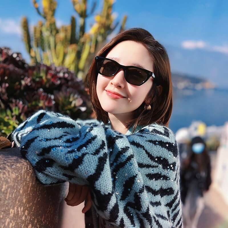 DHcollections Celebrity Cat-Eye Sunglasses UV400 Protection, Unisex Acetate Frame, Retro Chic (Two colors)