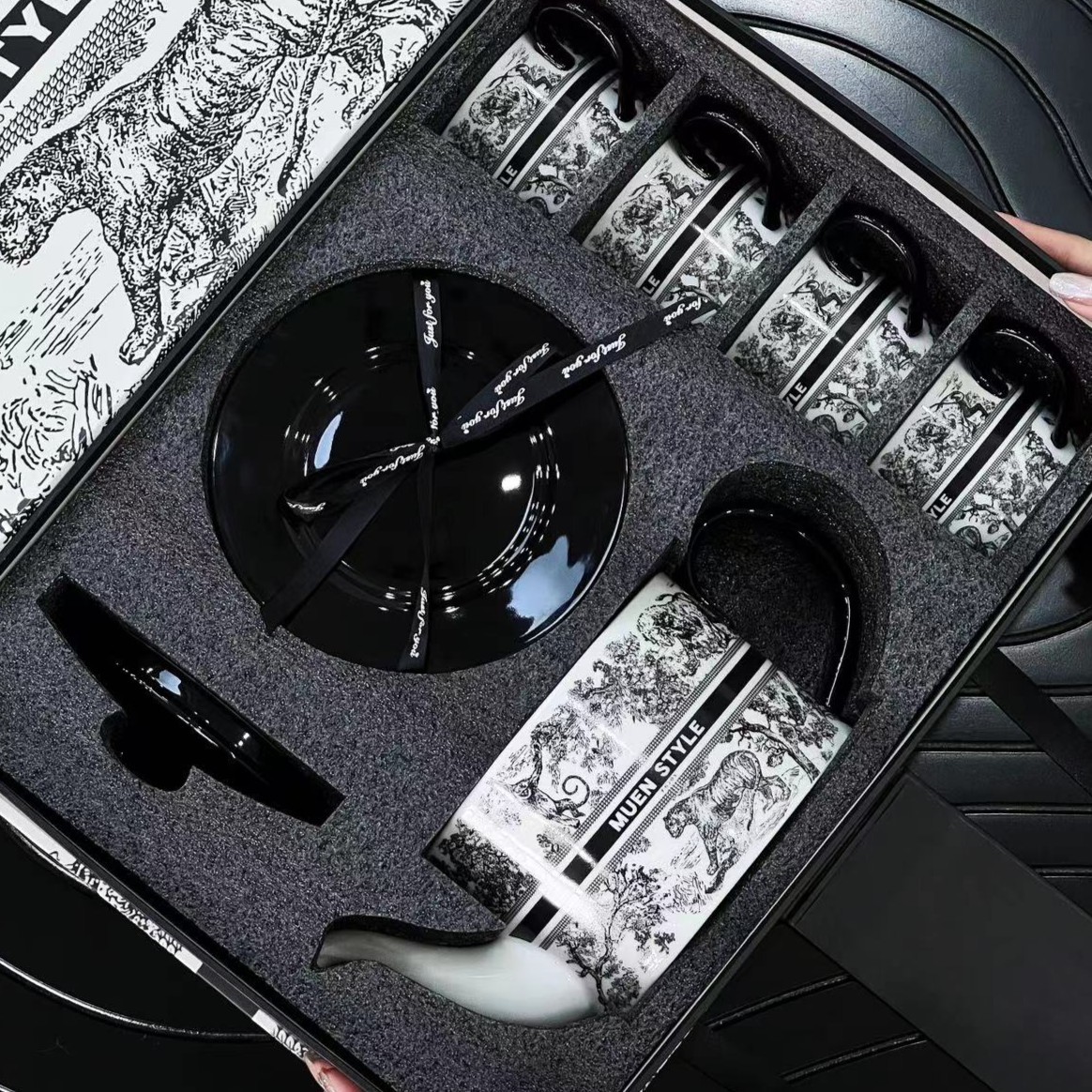 Designer Ceramic Cup 9 pcs/set retro personalized tea set Luxury home living room entertaining drinking cup Mugs