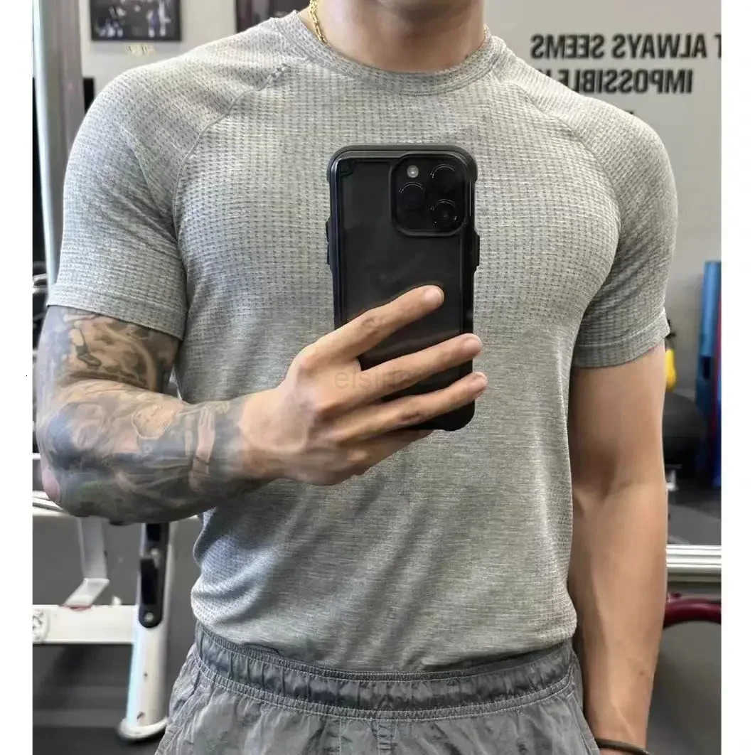 Lemon Metal Vent Tech Men Shirts Quick Dry Short Sleeve Tee Casual Sports T-shirt Jogging Outdoors Men T-shirt Fitness T-shirt Z250801