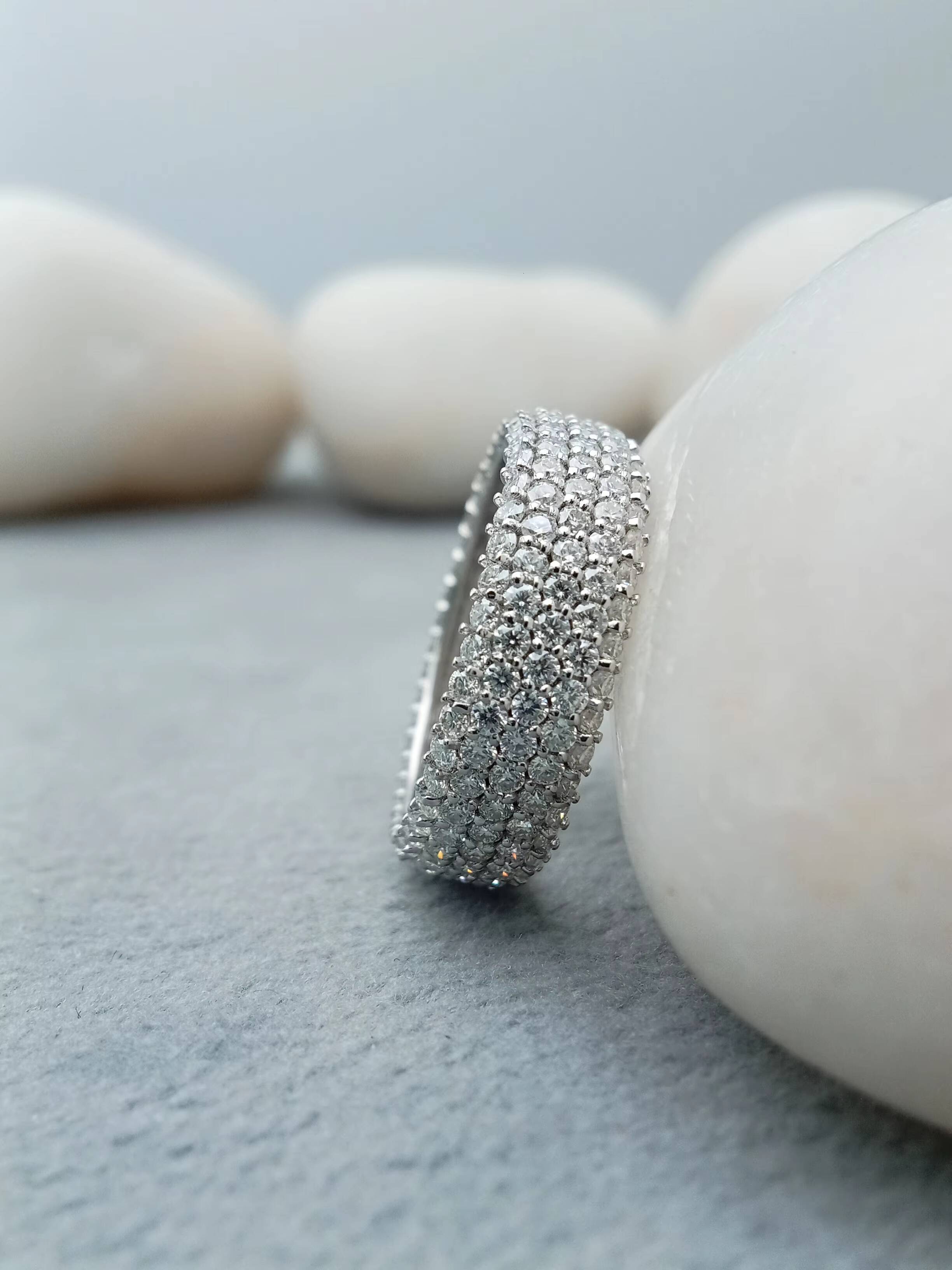 Customized Luxurious Jewelry WEDDING BAND Pave Setting 925 Silver / 10K 14K 18K White Gold Moissanite Diamond Ring