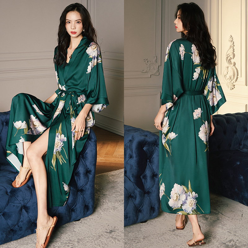 High - quality and light - luxury satin printed pajamas for women in summer. Plus - size light - luxury seven - quarter sleeves long - length cool - f