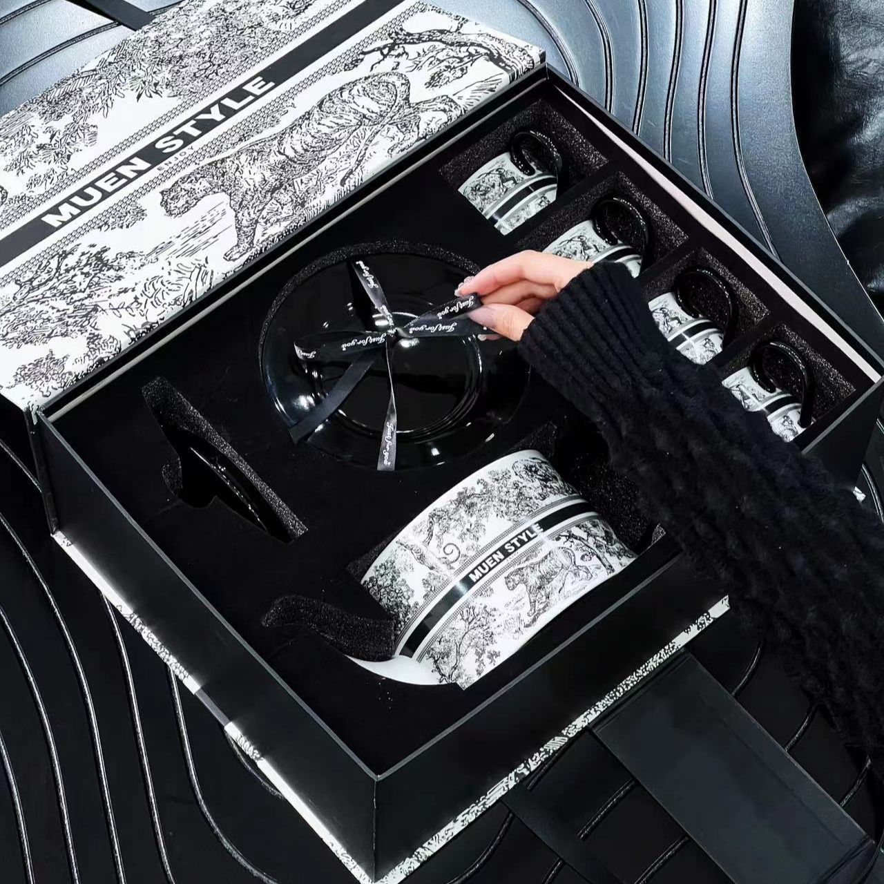 Designer Ceramic Cup 9 pcs/set retro personalized tea set Luxury home living room entertaining drinking cup Mugs