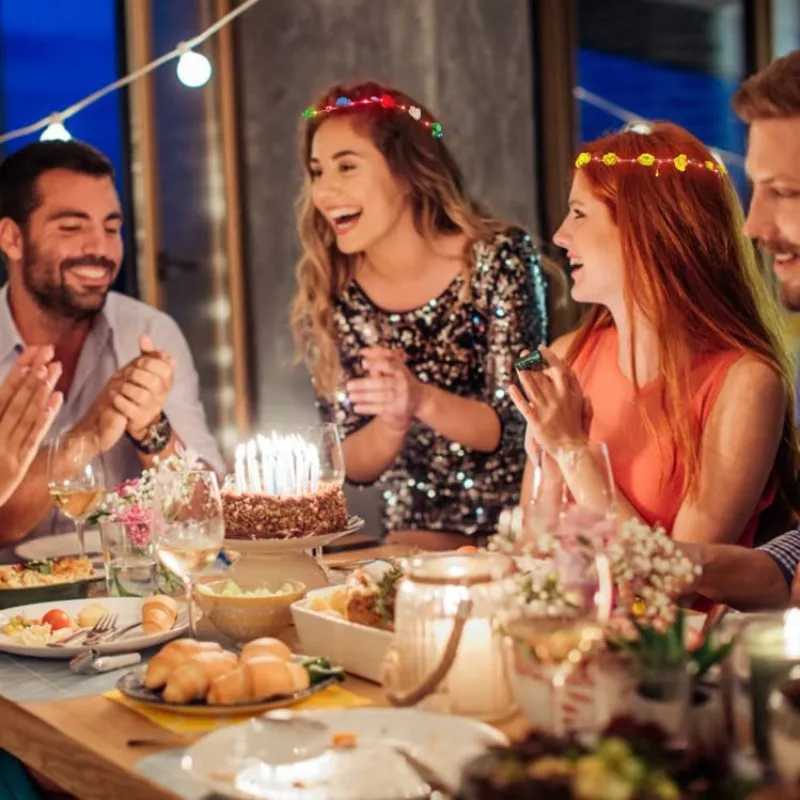 20/30/50/180Pcs Light Up Flower Headband LED Flower Hair Crown Glowing Floral Wreath Crowns Birthday Wedding Party Favors X250801