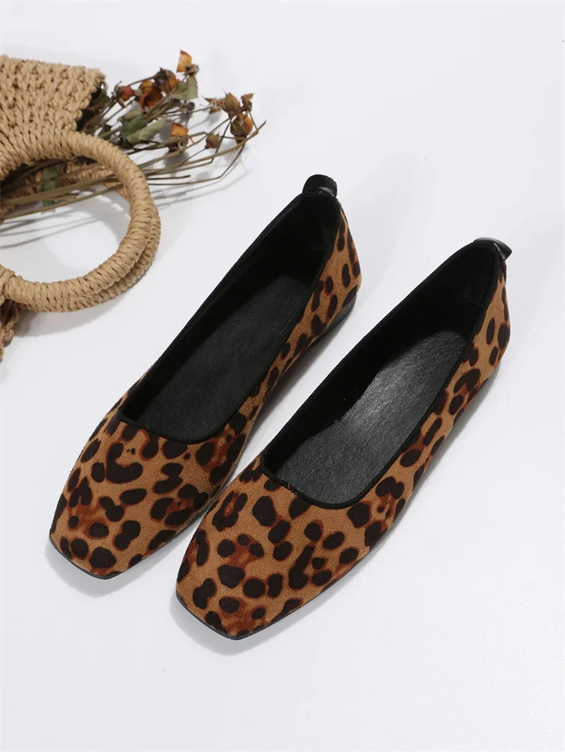 Spring Autumn Fashionable Comfortable Elegant Versatile and Wear-resistant Casual Flat-soled Leopard Print Shoes 250731