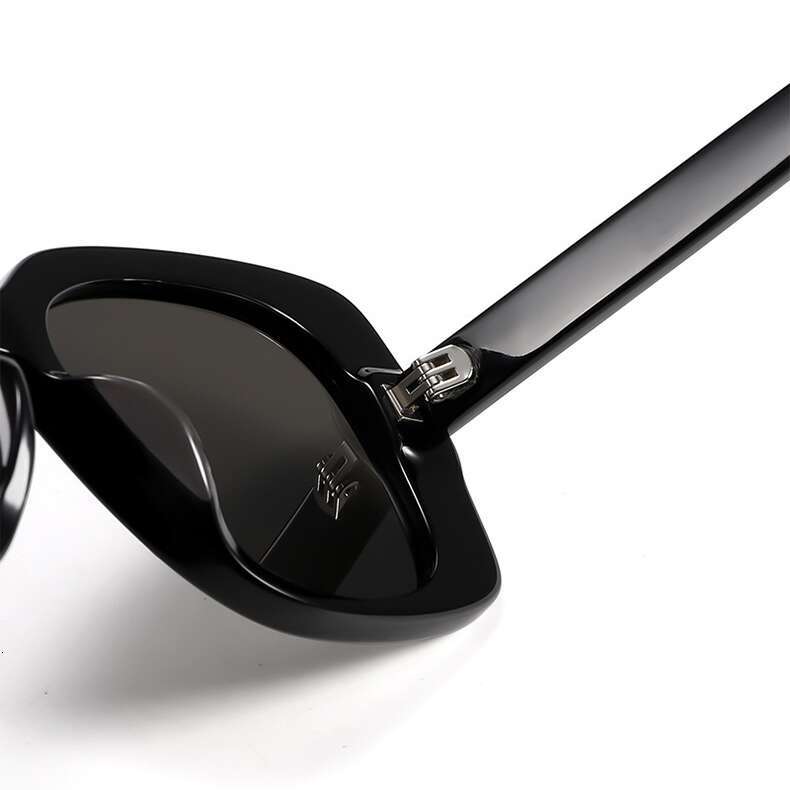 DHcollections Butterfly Cat-Eye Sunglasses UV400 Protection, Oversized Fashion Shades for Women (Black/Pink)