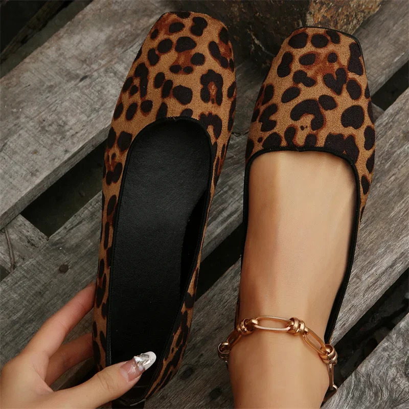 Spring Autumn Fashionable Comfortable Elegant Versatile and Wear-resistant Casual Flat-soled Leopard Print Shoes 250731