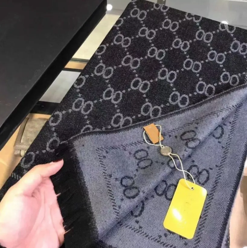 Designer scarf Women's long winter wool scarf Men Women winter scarves ladies Shawls Big Letter wraps pattern wool High quality plaid fringe fashion new style aaa+