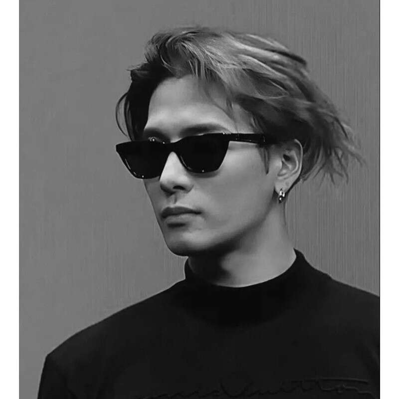 DHcollections Celebrity Cat-Eye Sunglasses UV400 Protection, Unisex Acetate Frame, Retro Chic (Two colors)