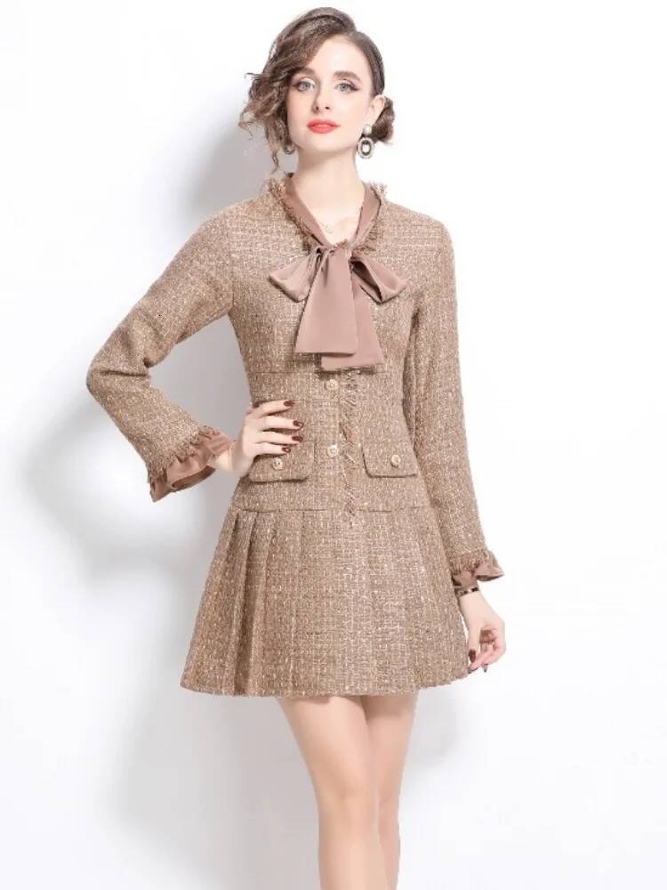French Elegant Temperament Long Sleeved Tweed Dress New Autumn Winter Fashion High-End Pleated Woolen Dresses dongdumaoyi
