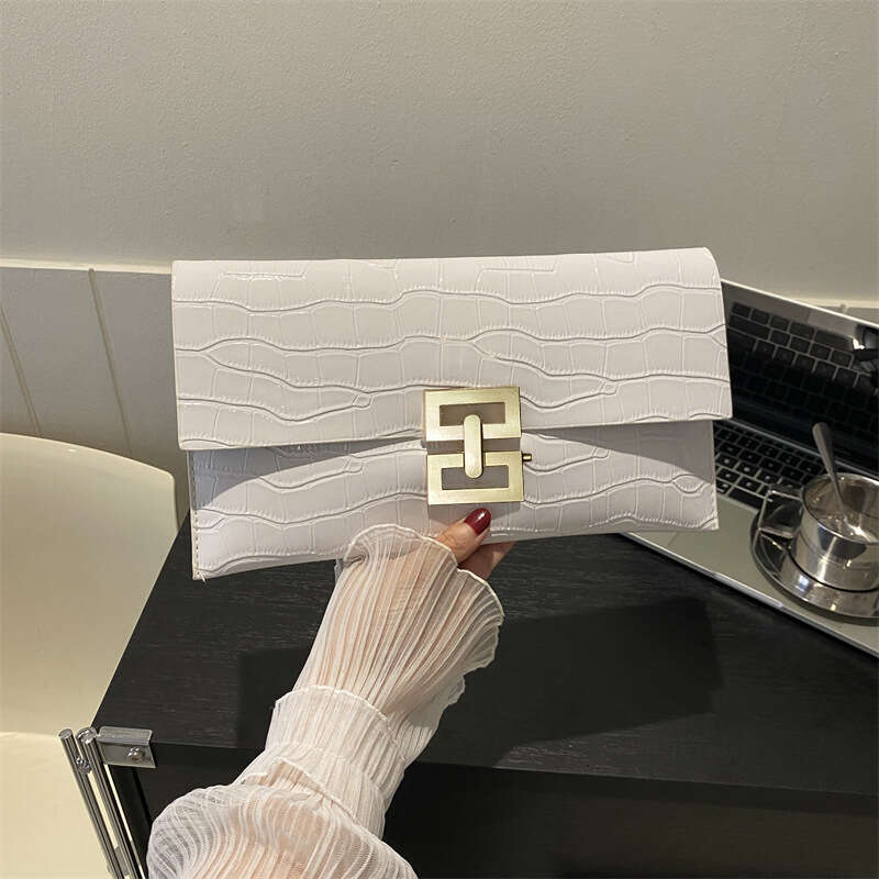 Casual Envelope Bag for Women Fashion Simple Clutch Bag Gold Silver Dinner bag Evening Bag Small Square Bag Female Purses Wallet