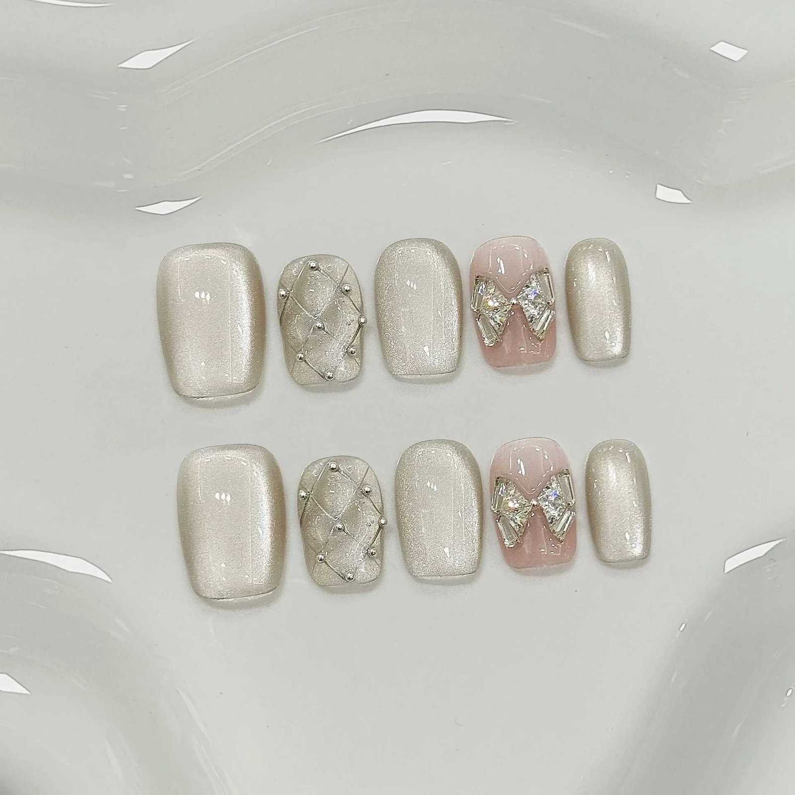 10 Pcs Short Press on Nails Handmade Full Cover Shiny Cat Eye Finished Nails Set Fashion Summer Rhinestone Nail Art R250807