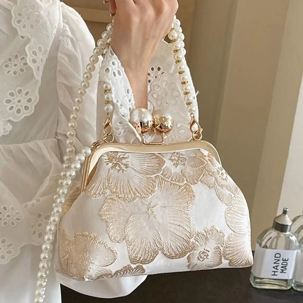 Pearl Chinese Style Handbag Shoulder Cheongsam Accessories Hanfu Clutch Bag Elegant Kiss Lock Embroidery Banquet Bag Banquet 250731